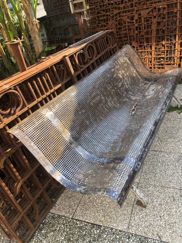 Banc ancien de Jardin public