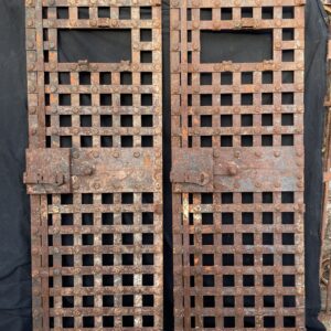 Porte de cellule ancienne prison française