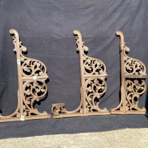 Pieds de bancs fonte (incomplet)